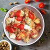Insalata di ceci con verdure e anacardi - immagine 2
