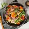 Insalata di verdure con zenzero, lime e feta - immagine 2